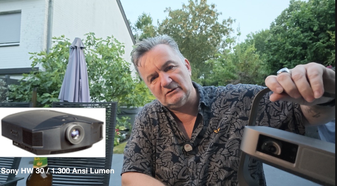 Nicht zu fassen. Der neue Xgimi Flip 4k Laser. Klein, hell, leise. Wir zeigen, was er kann!